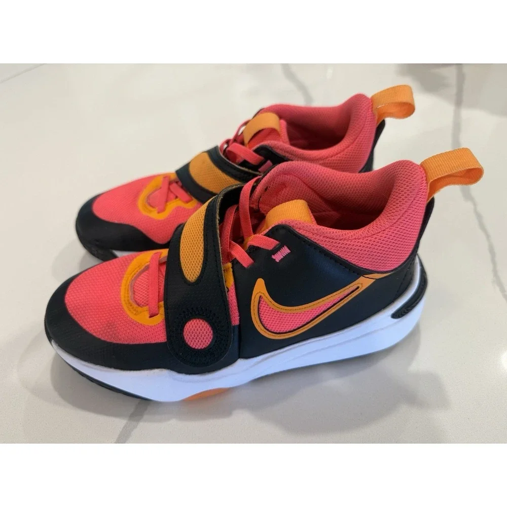 NIKE Girls Basketball Shoes ~ Slip On Strap ~ SIZE 4.5 Youth ~ EUC